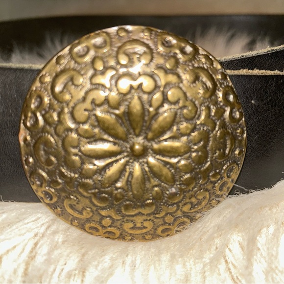 VTG CYDWOQ Distressed Wide Leather Belt w/Floral Boho Buckle #23636-50 36”-37” - Picture 6 of 16